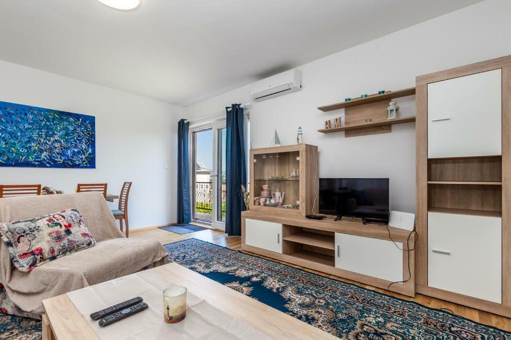 Apartment Roza, Sea View, Free Parking Ičići Extérieur photo